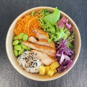 Salatbowl Poké Poulet, mit 1 Brötli & Sauce
